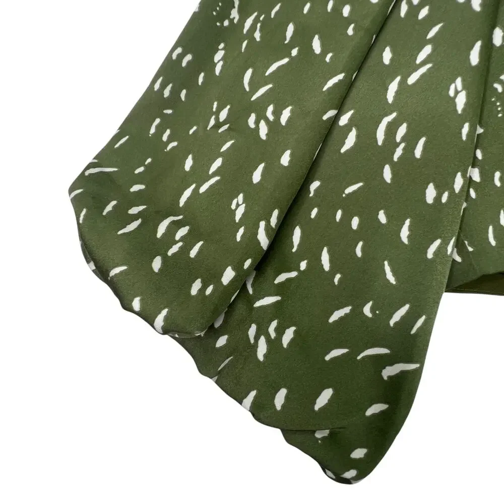 ASTR The Label Wrap Top Green XL Puff Sleeve V-Neck Cropped Satin Smocked Back‎
